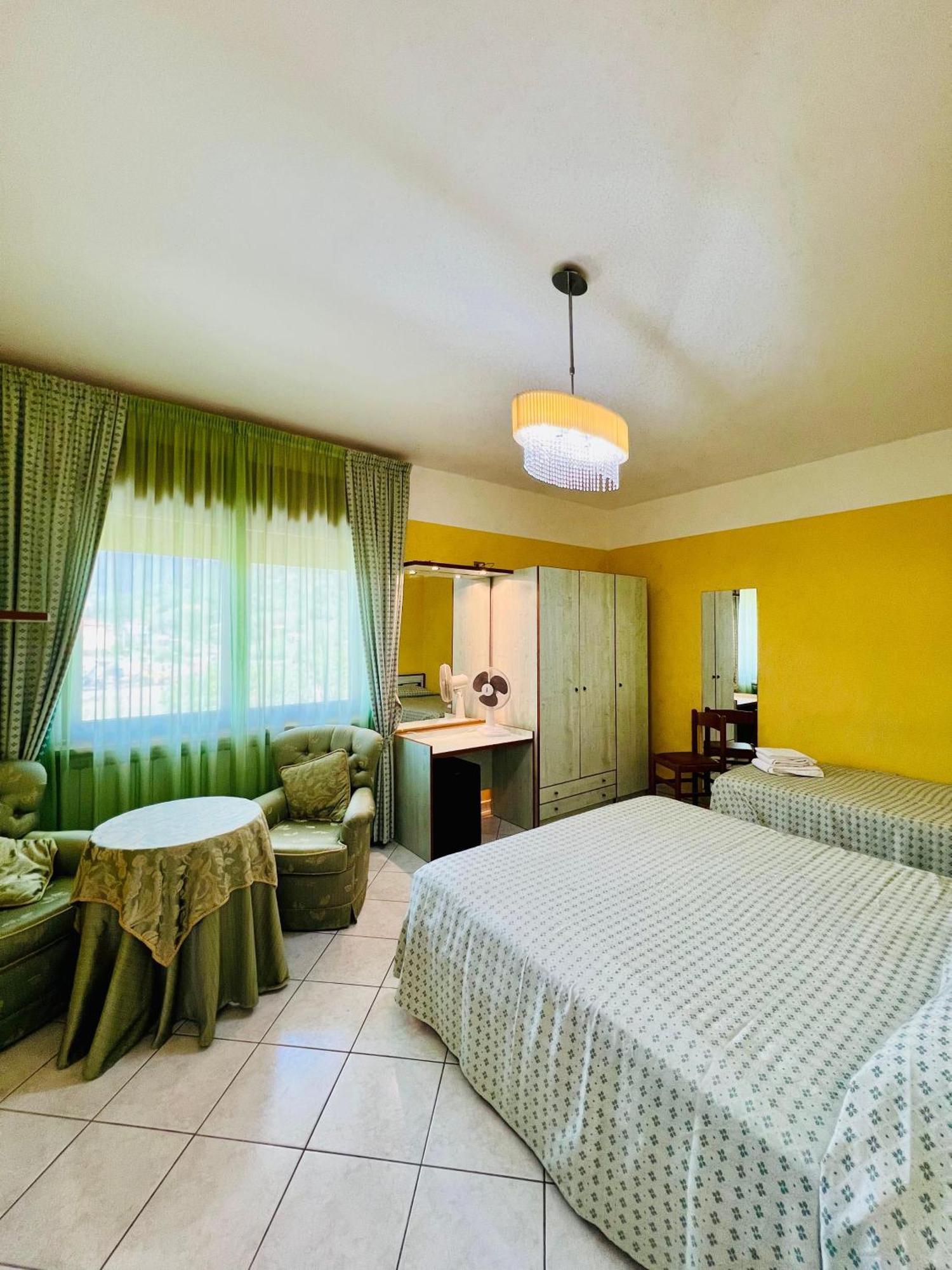 Hotel Paradiso Celano Extérieur photo