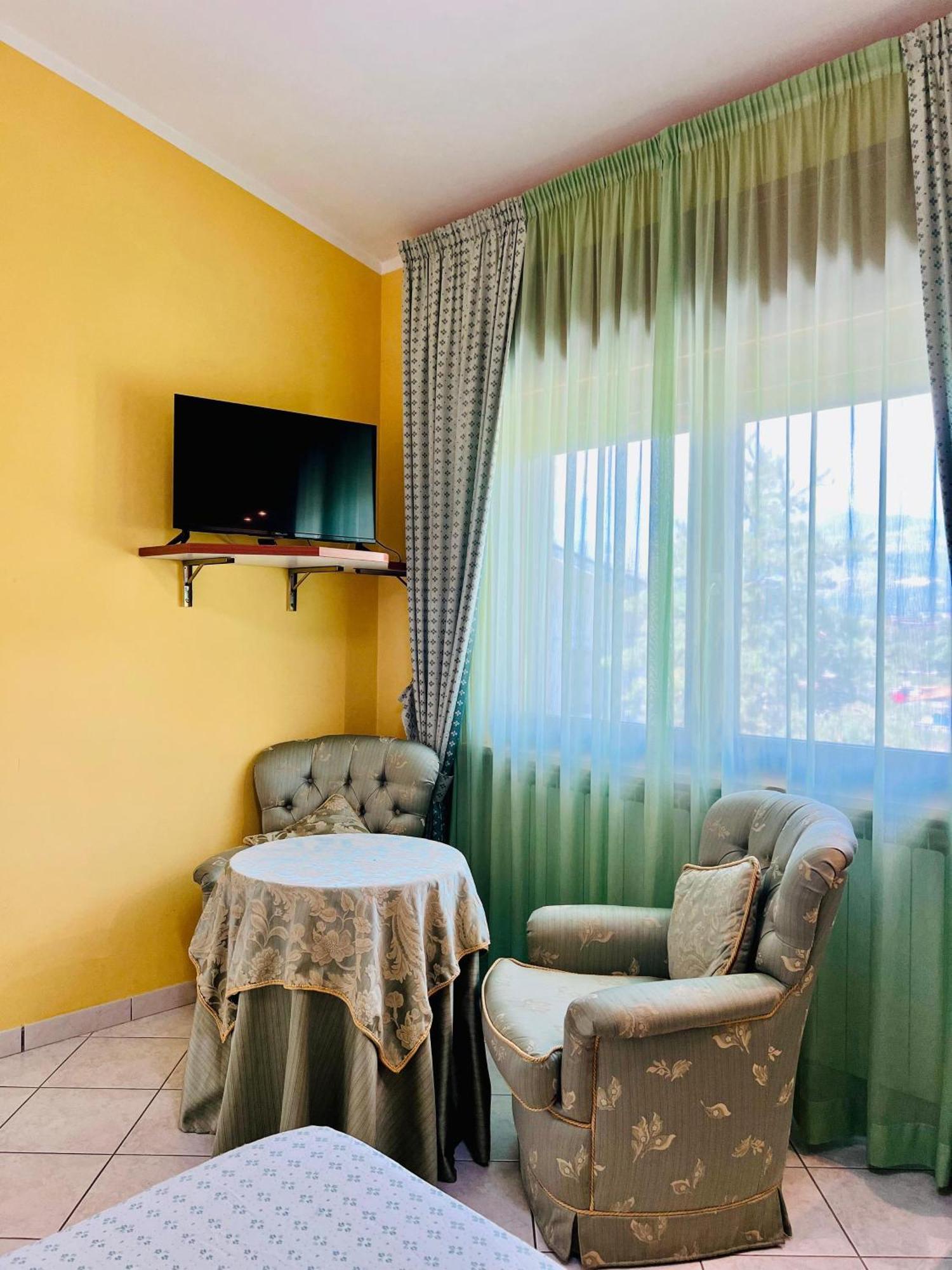 Hotel Paradiso Celano Extérieur photo