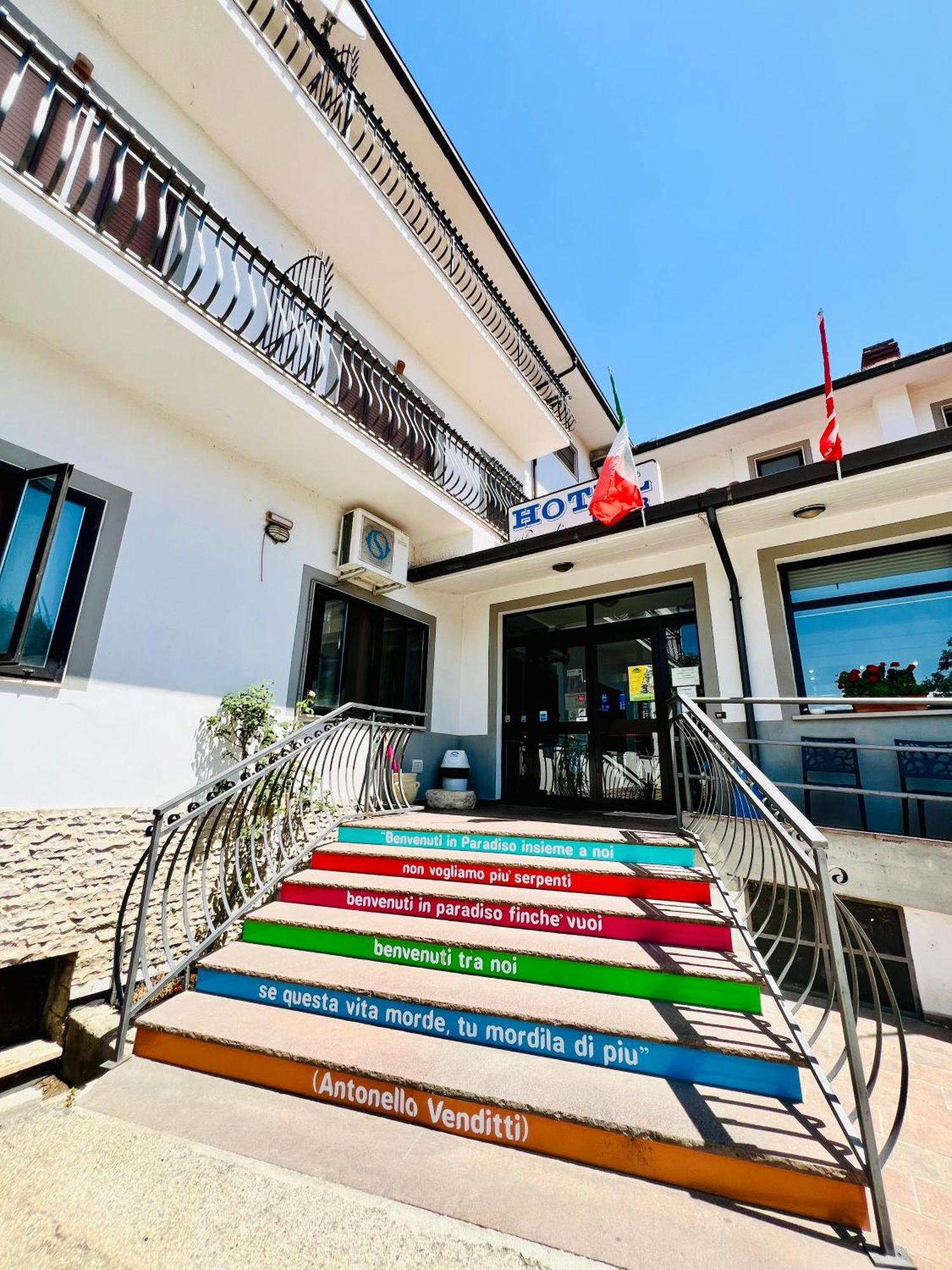 Hotel Paradiso Celano Extérieur photo